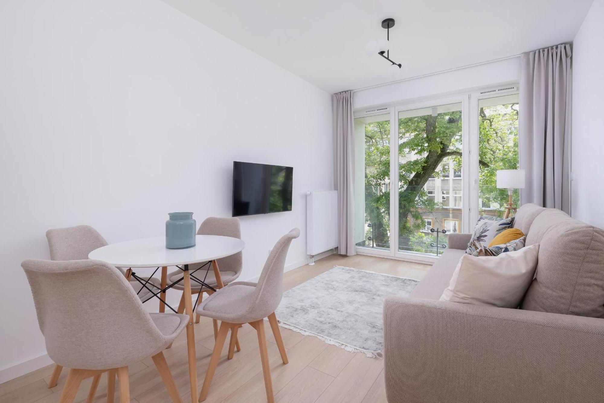Krowoderska Apartment With Balcony Near City Center By Rent Like Home Krakow Ngoại thất bức ảnh